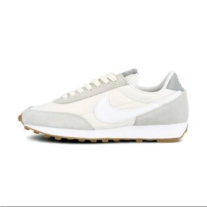 Nike daybreak sneakers